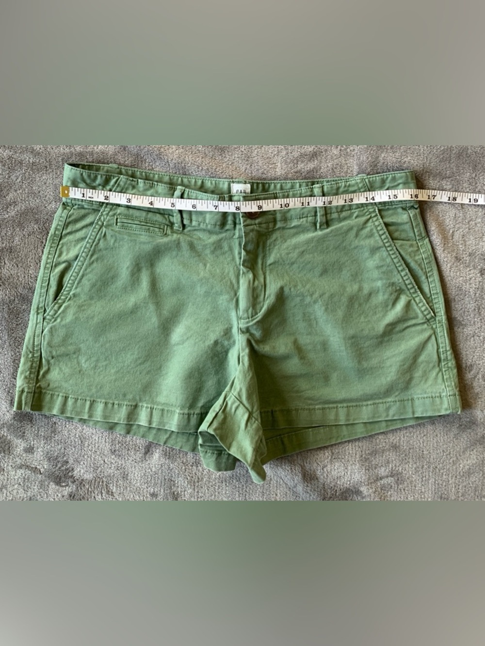 Women’s Shorts Set — Light Green, Sage, Khaki, White - Picture 2 of 16